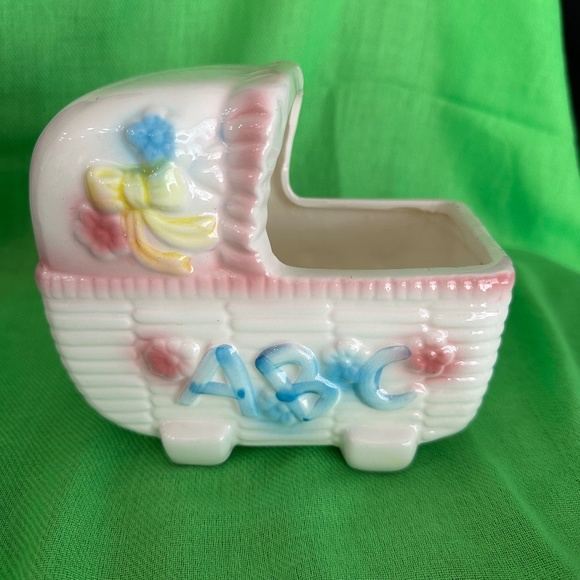 Vintage Nancy Pew Giftwares Co. ABC Bassinet Planter - Picture 1 of 6
